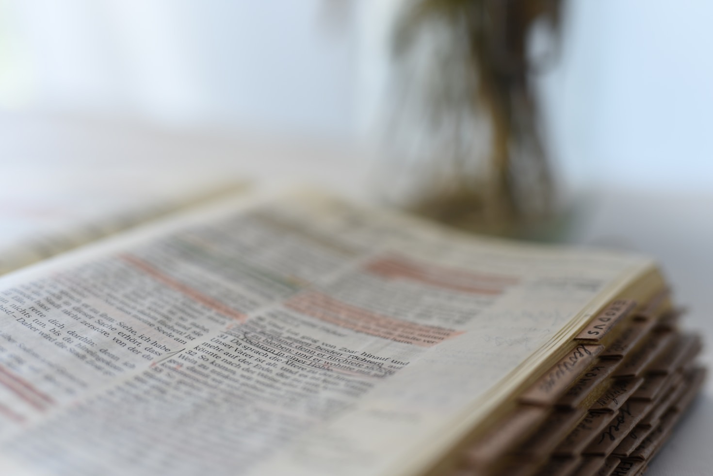 Kelias į savęs pažinimą per dvasinius tekstus